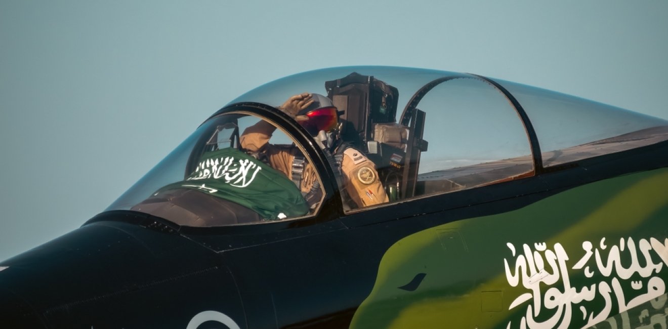 MEP_Saudi_plane