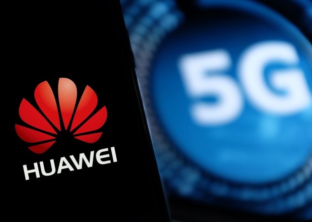 Logo of Huawei and the words 5G