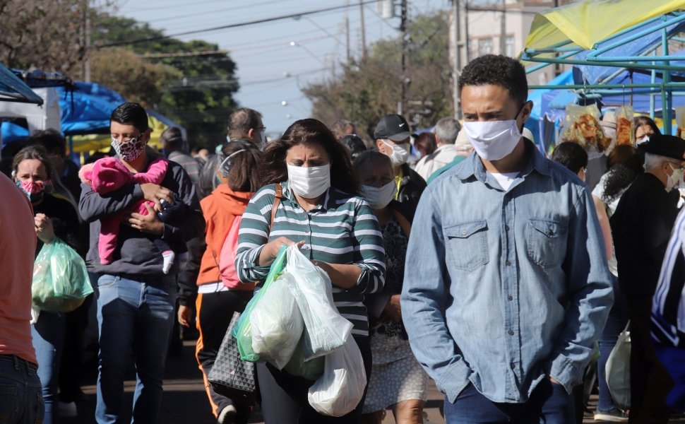 Debate Over Emergency Income Payments as COVID-19 Cases Climb in Brazil Cover