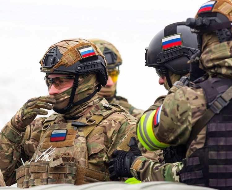 Russian soldiers in uniform
